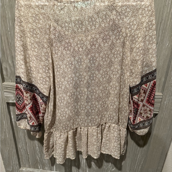 Ladies blouse - Picture 4 of 5